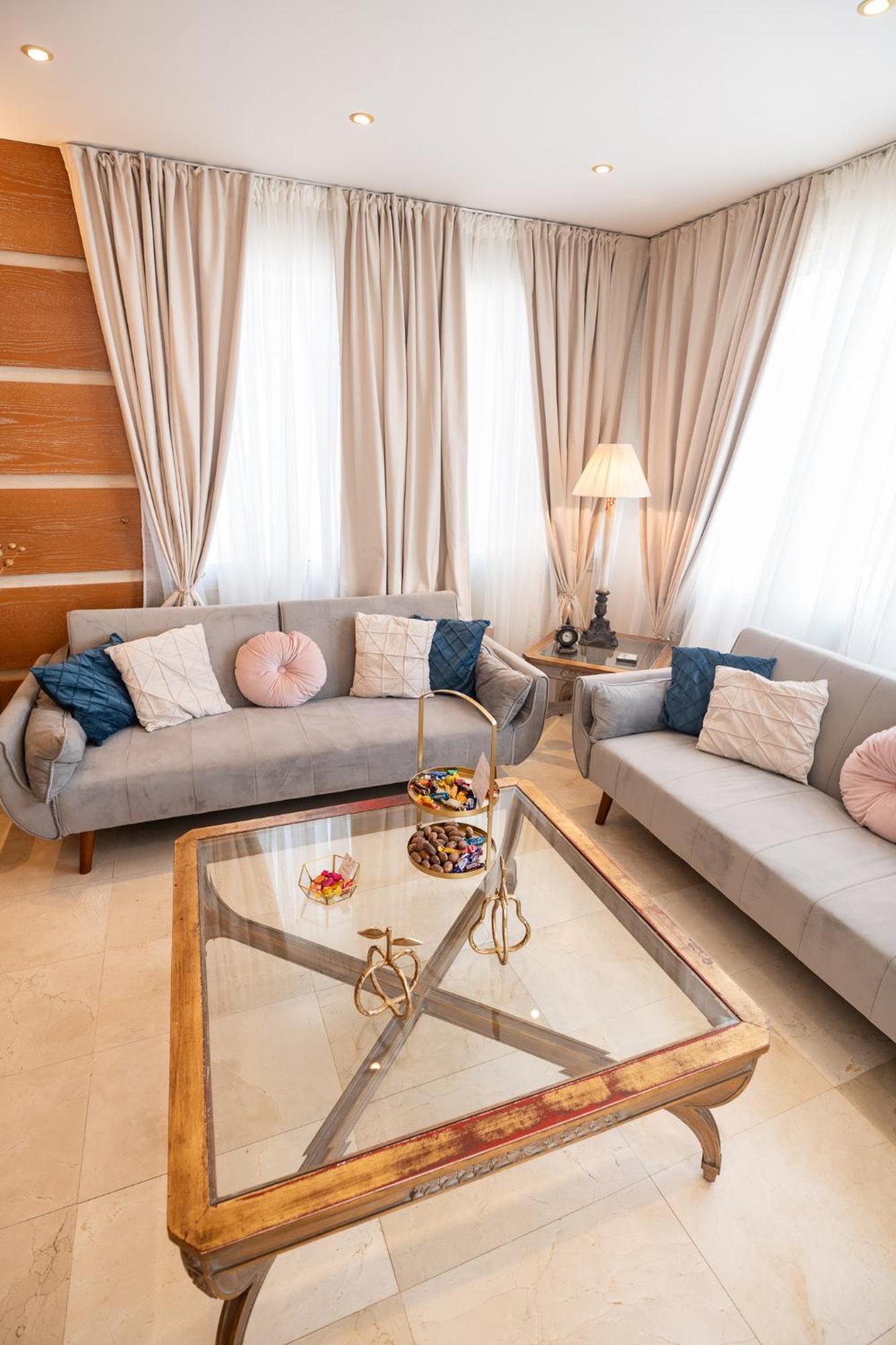 Quattro Beachfront Sea View Ap 4 Appartement